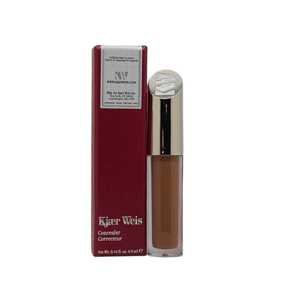 Kjaer Weis Invisible Touch Concealer D330 0.14 oz *New in Box*
